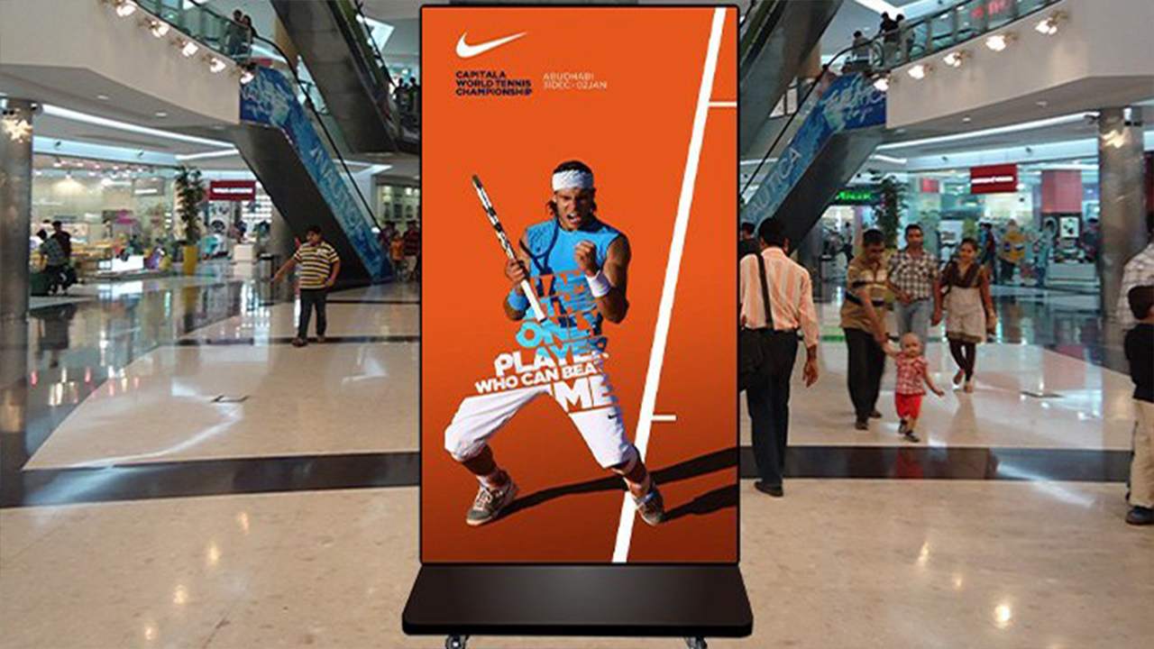 室內(nèi)全屏垂直標(biāo)牌：捕捉消費(fèi)者新視角的有力工具