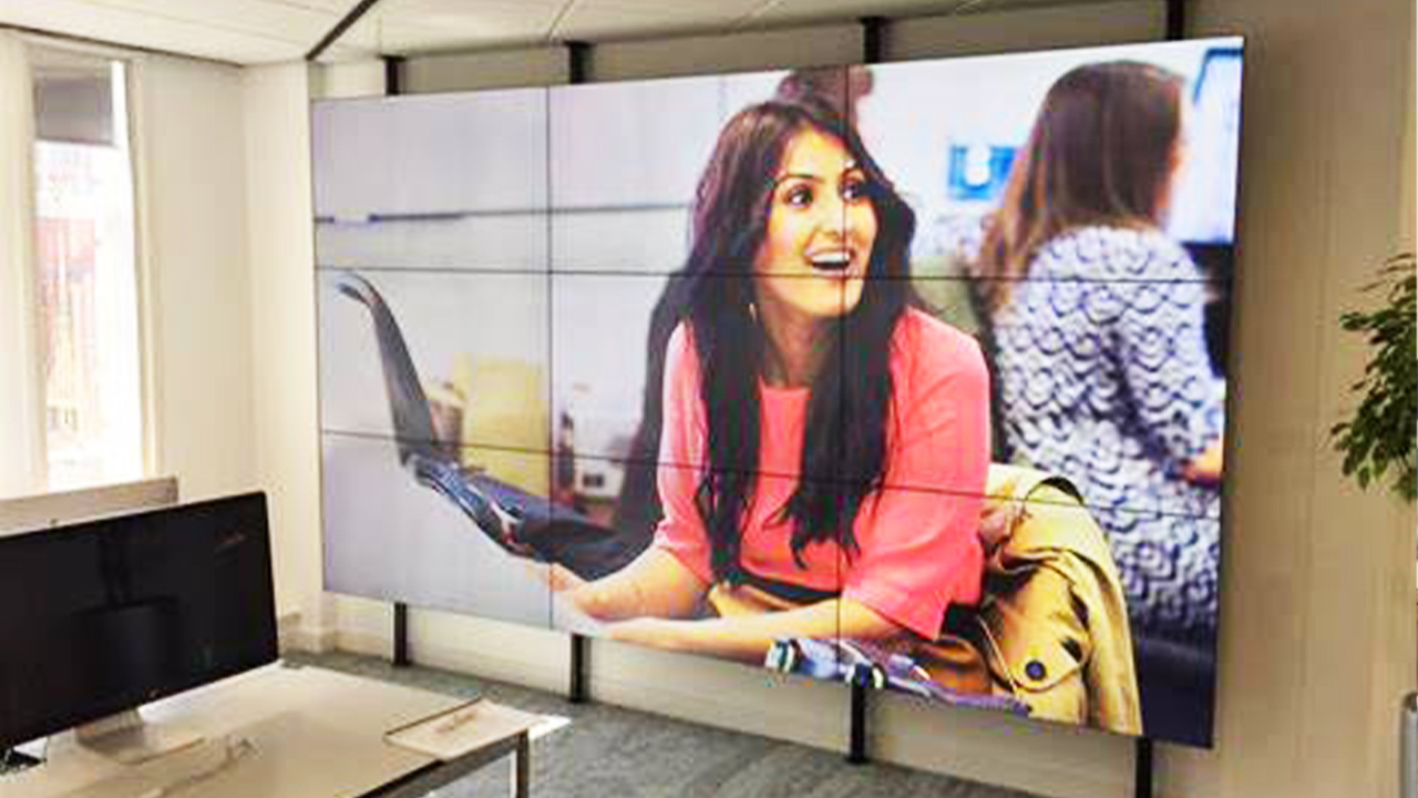 超清視覺(jué)體驗(yàn)：65寸4K液晶拼接屏的新標(biāo)準(zhǔn)