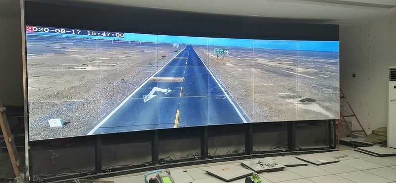 46寸3x6弧型純平無(wú)縫拼接屏